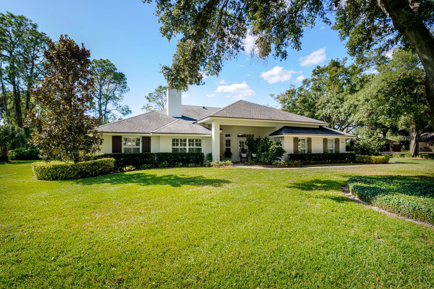 1804 Maple Leaf Dr Windermere FL — luxury real estate photography by REMIX Real Estate Media 9 — listing went pending in 3 days with 1347 Zillow views